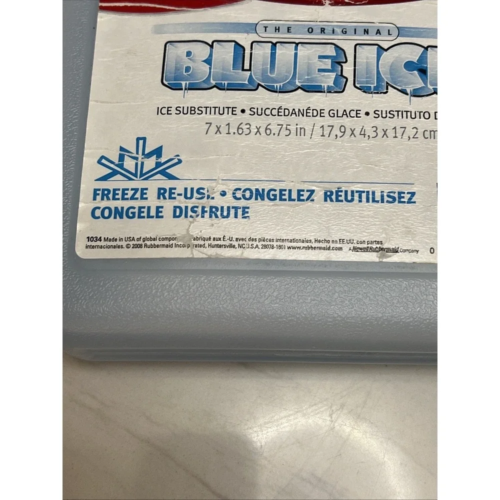 Rubbermaid Blue Ice Weekender Hard‎ Shell Freezeable Ice Pack #1034 for Cooler
